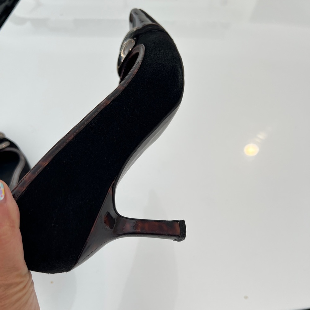 Stuart Weizman Black Suede Tortoise Trim Pumps 8 M - image 6